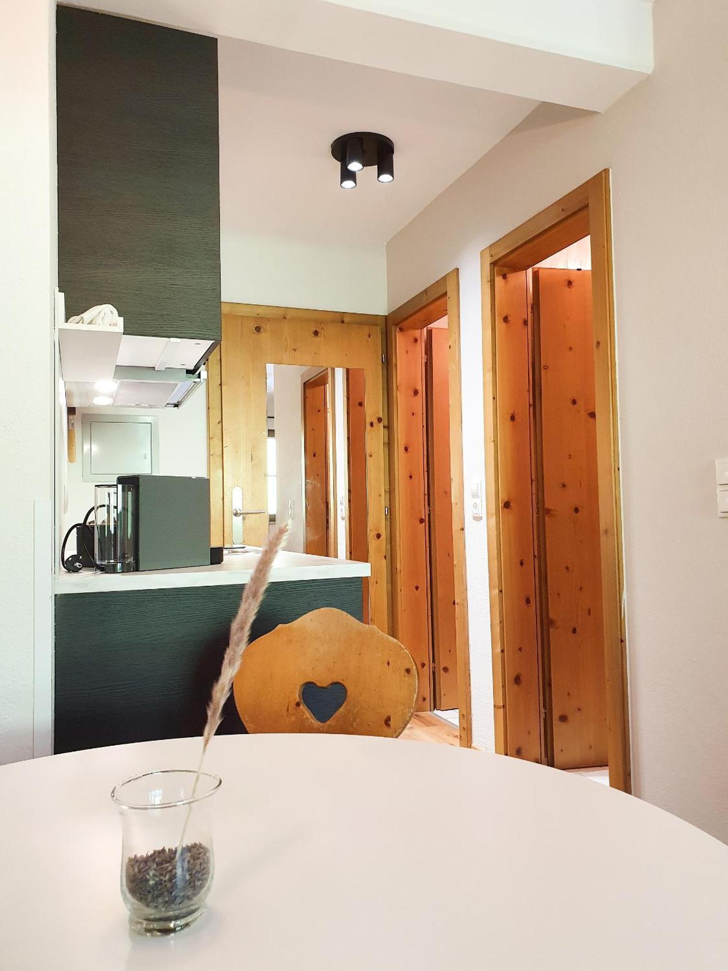 Alpenflair Mit Balkon - Inkl Parkplatz #2 *